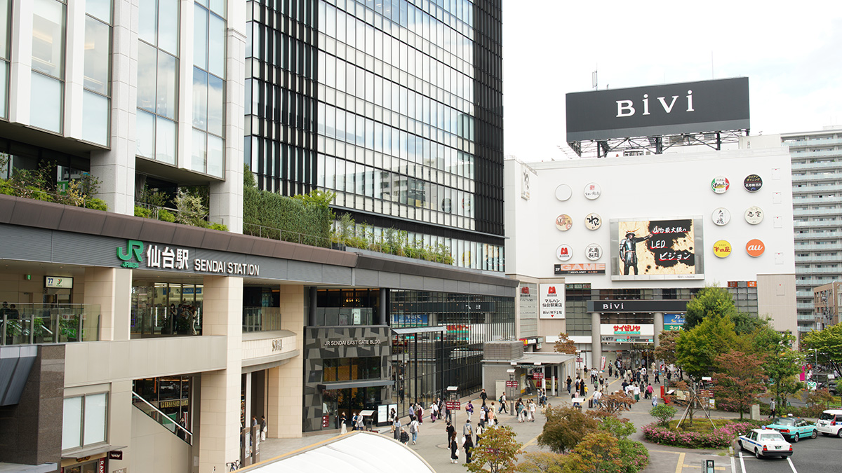 BiVi仙台駅東口LEDビジョン外観04